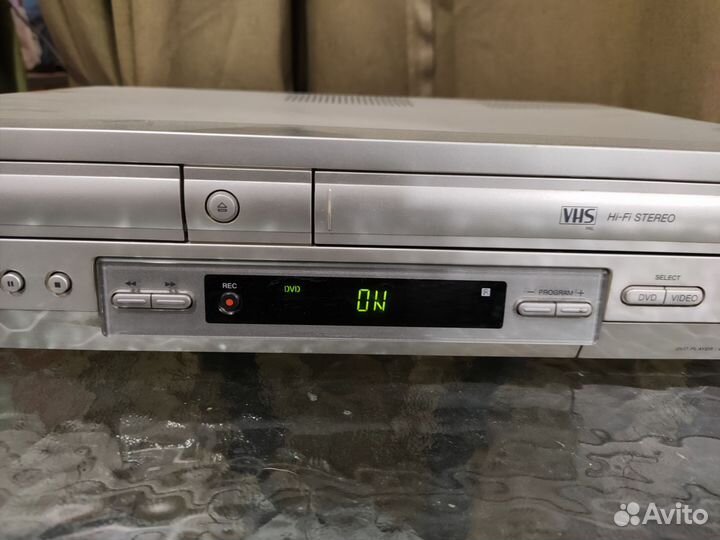 DVD-видеомагнитофон SLV-D910R