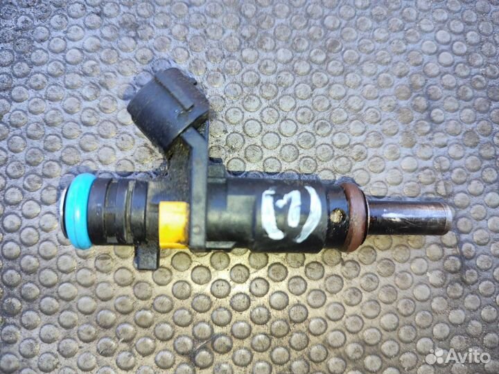 Форсунка топливная Peugeot 308 T7 4A (2007 - 2011)