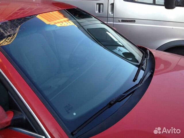 Лобовое стекло на Митсубиси Лансер 10