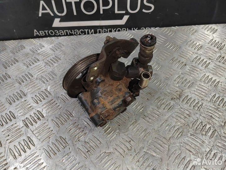 Насос гур Nissan Maxima A33 2.0 1999-2006