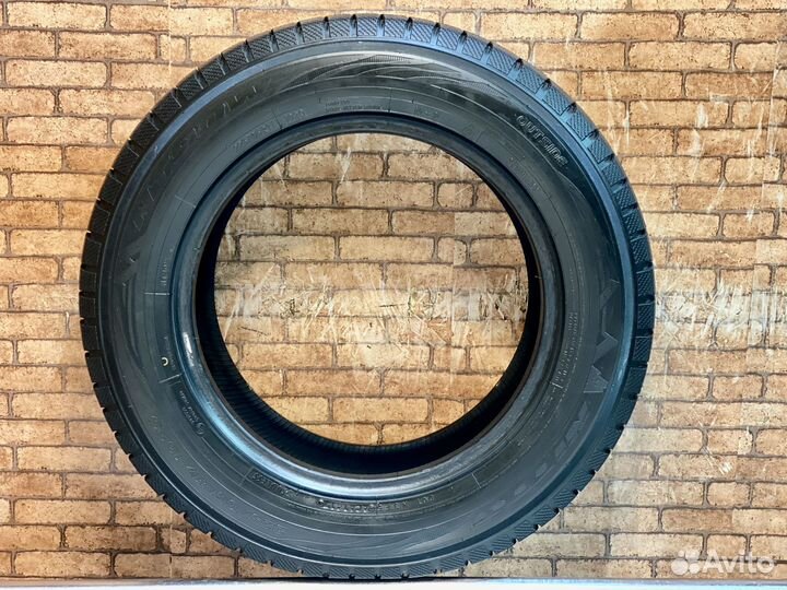 Nitto NT90W 225/65 R17