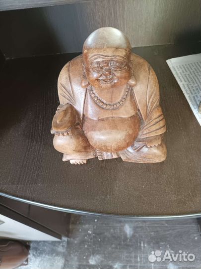 Вазоны и статуэтки