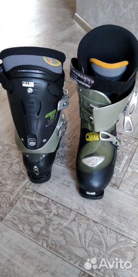 Горные лыжи с креплениями atomic