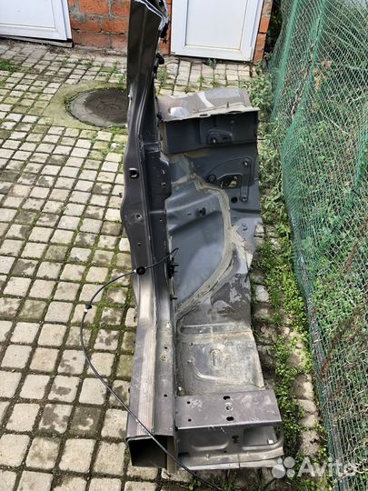 Лонжерон левый Ford Focus 3 / Форд Фокус 3