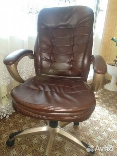 Продам компьютерное кресло