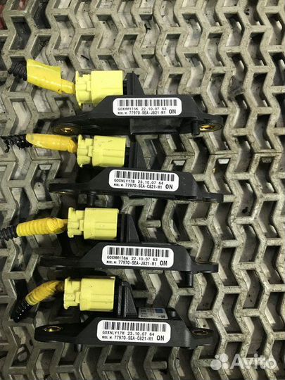 Датчик удара Honda Accord 77970-SEA-C821-M1