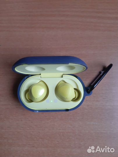 Беспроводные наушники samsung galaxy buds