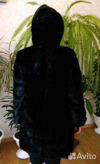 Шуба норковая черная