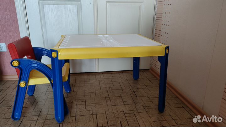 Стол и стул детский
