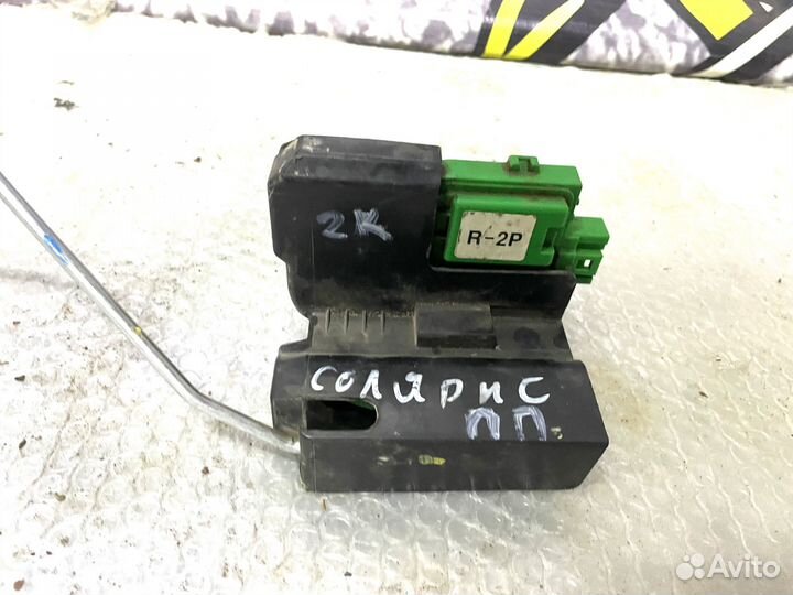 Замок передней правой двери 2 конт Solaris Солярис
