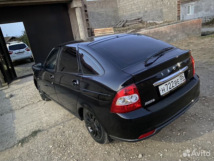 Приора 2010 читайте описание