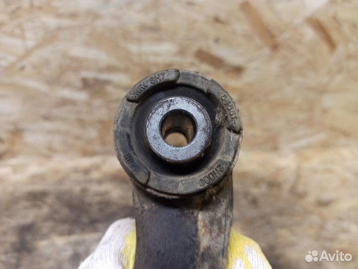 Рычаг левый Hyundai Tucson 1