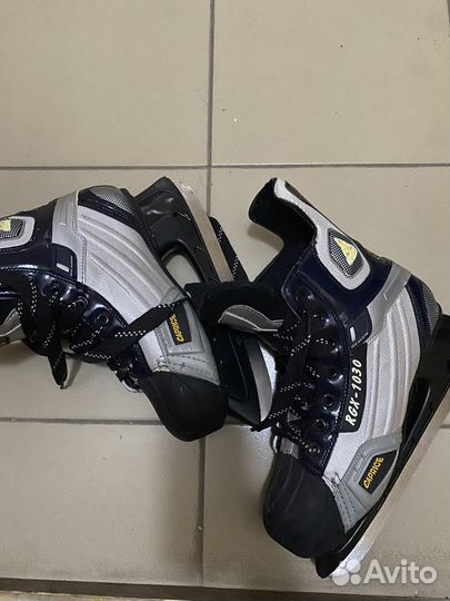 Хоккейные коньки caprice