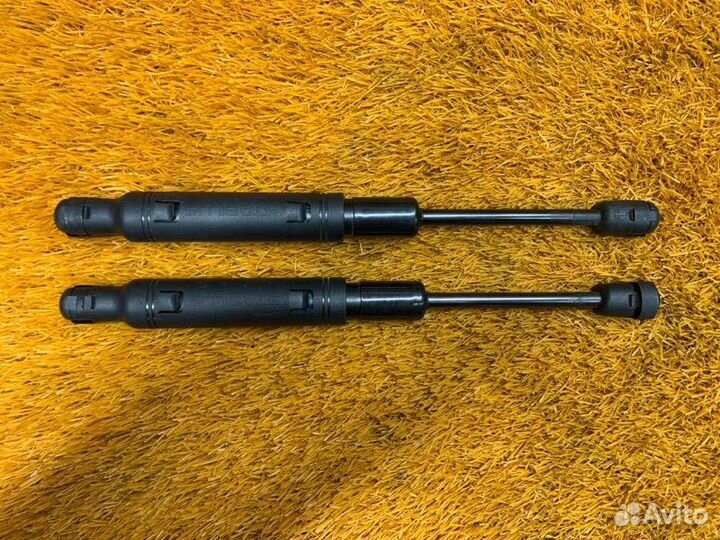 Амортизатор капота Bmw 7-Series F01 N63B44A 2009