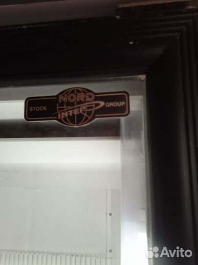 Продам холодильную витрину