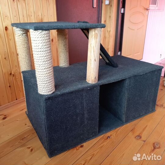 Домик для кошки с когтеточкой