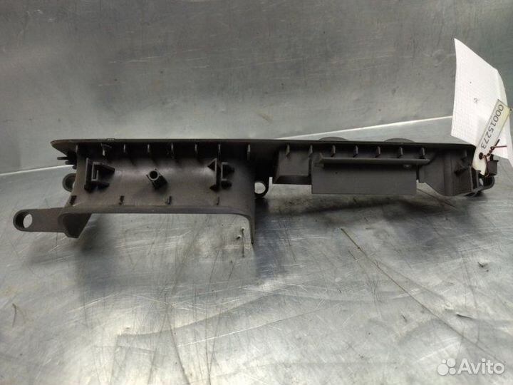 Накладка ручки внутренней левая Audi A4 B6