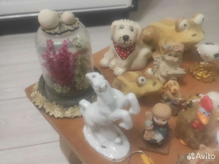 Статуэтки сувениры