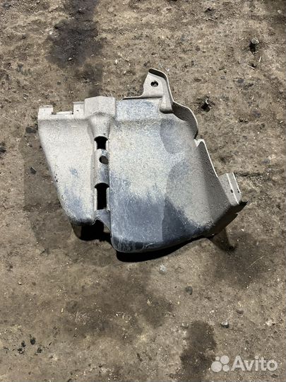 Пыльник двигателя правый LADA Largus