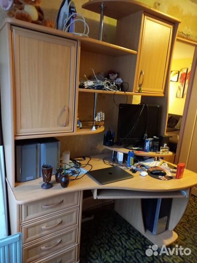 Компьютерный стол (уголок школьника) б/у