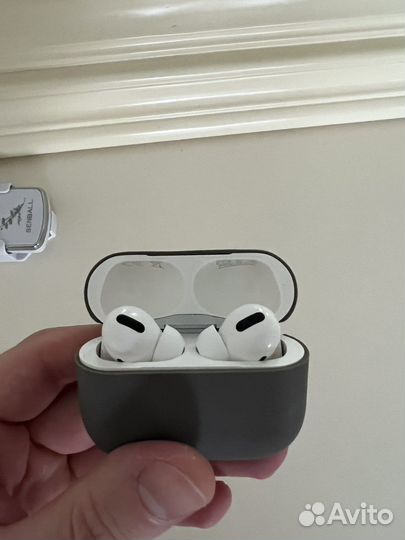 Наушники Apple airpods pro