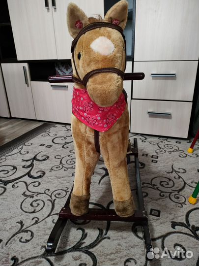 Детская качалка лошадь