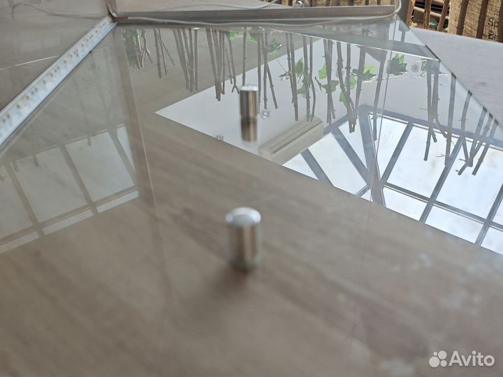 Стеклянные полки витрина бу