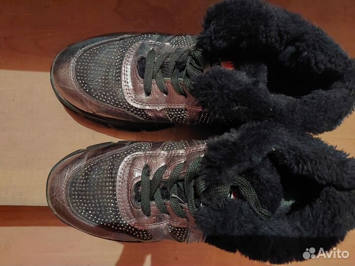 Ботинки женские