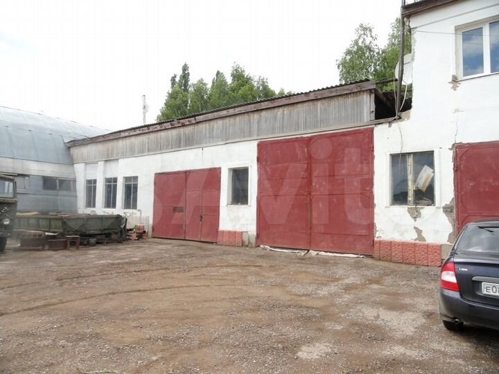 Здание, 1450 м²