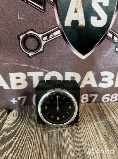 Часы Kia quoris 3.8