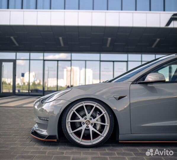 Tesla Model 3 AT, 2020, битый, 21 000 км