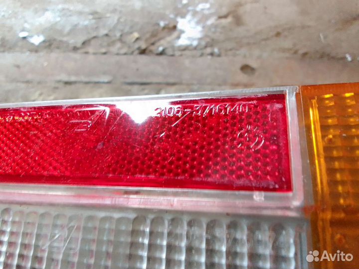 Стекло на заданию фару ваз 2106