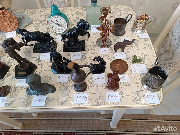 Статуэтки чугунные, алюминиевые,сувениры и др.вещи
