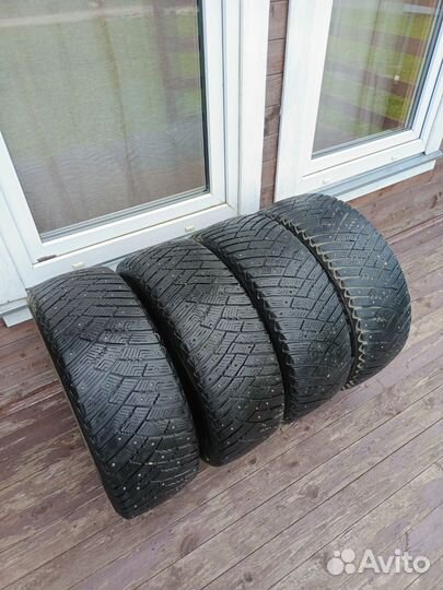 Goodyear UltraGrip 215/55 R17