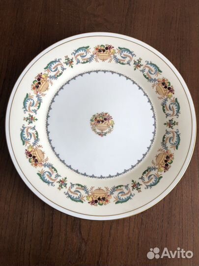 Тарелка сервировочная