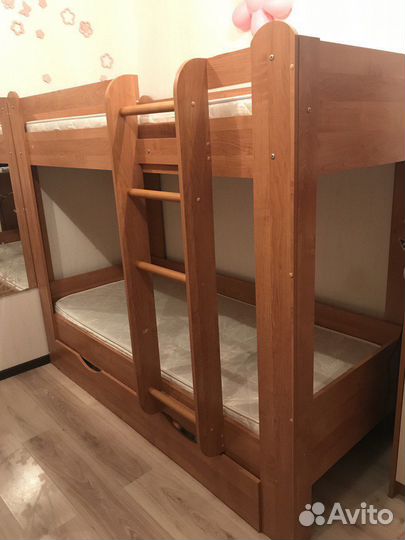 Детская двухярусная кровать с матрасом бу