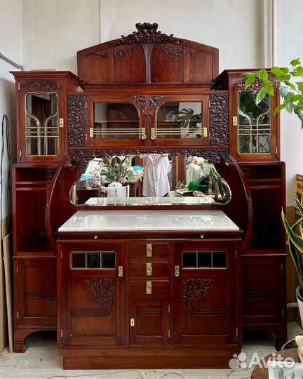 Реставрация антикварной мебели и перетяжка