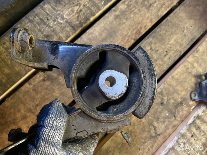 Подушка двигателя задняя Toyota Corolla 140 150