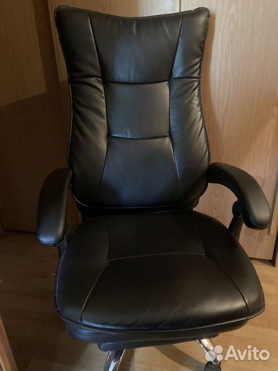Кресло руководителя. Компьютерный стул. Оф. кресло