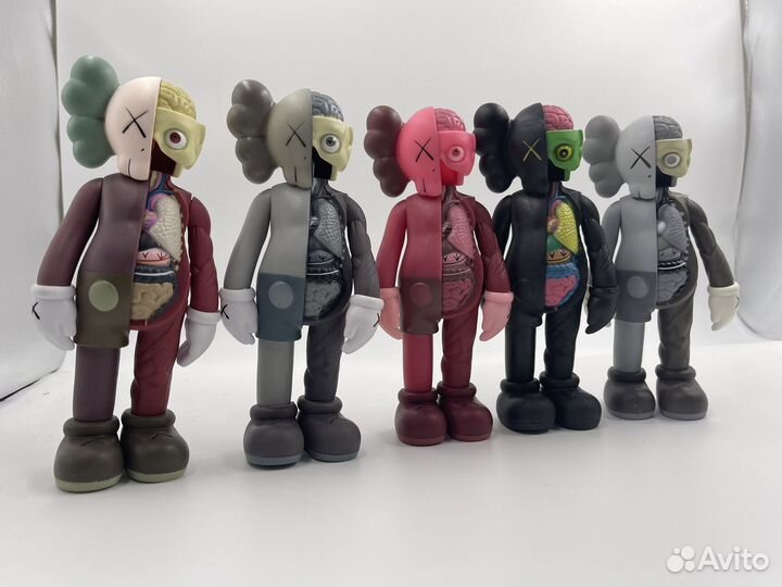 Фигурка Kaws