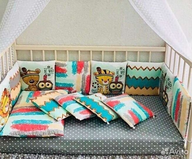 Бортики в кроватку с постельным бельем