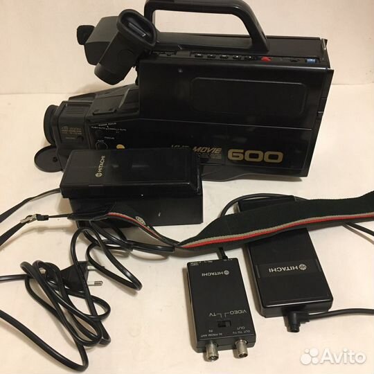 Видеокамера Htachi VM - 600 E