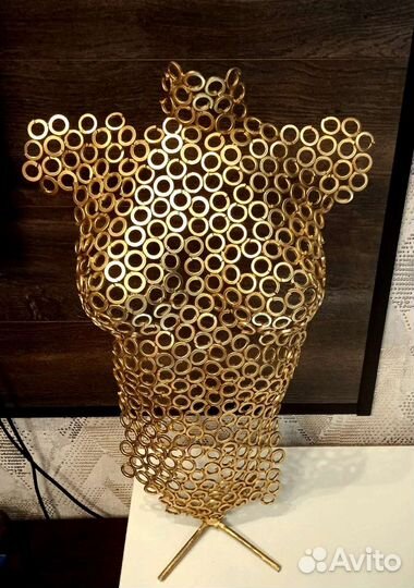 Скульптура женская, женский торс из металла