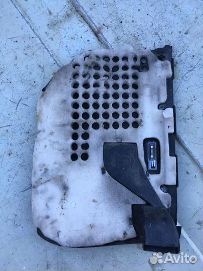 Накладка (кузов внутри) Мерседес Бенз 211 Е класс