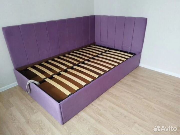 Кровать двуспальная