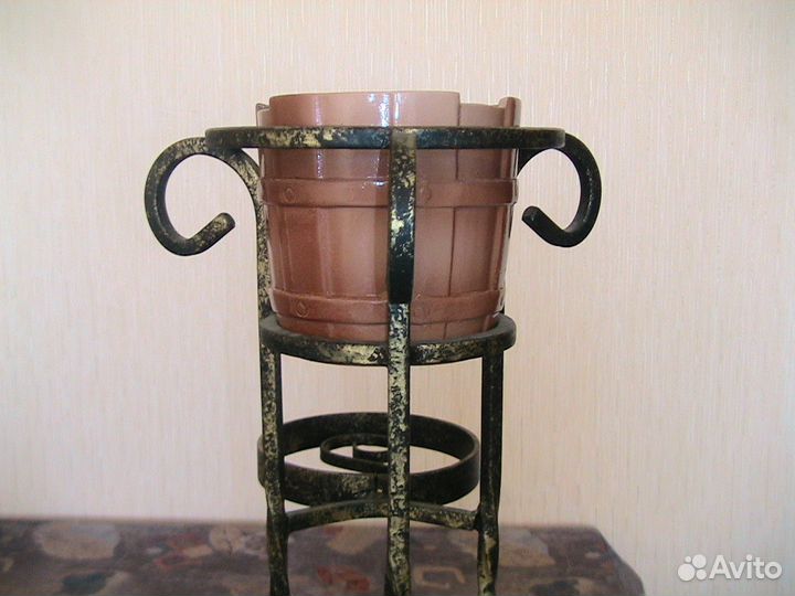 Цветочница кованная на 7 горшков
