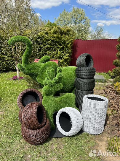 Кашпо для цветов из искусственного ротанга