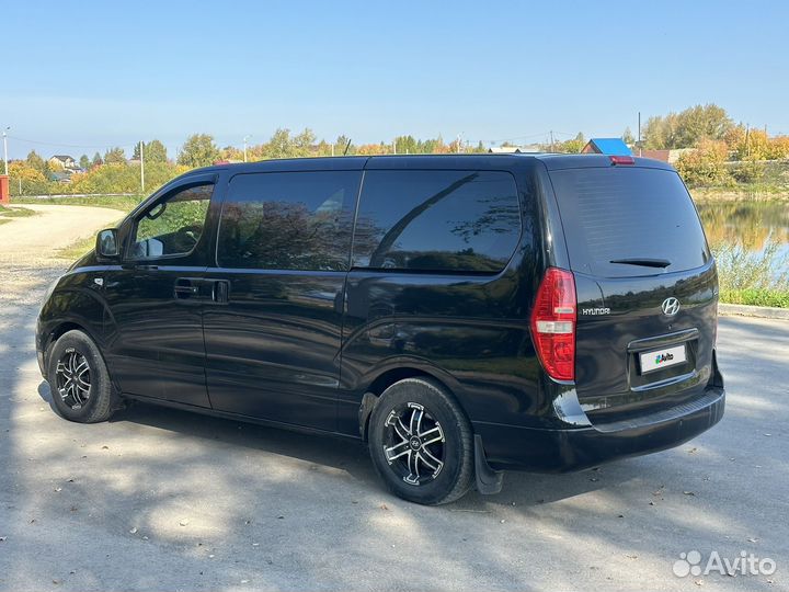 Hyundai H-1 2.5 МТ, 2011, 242 000 км