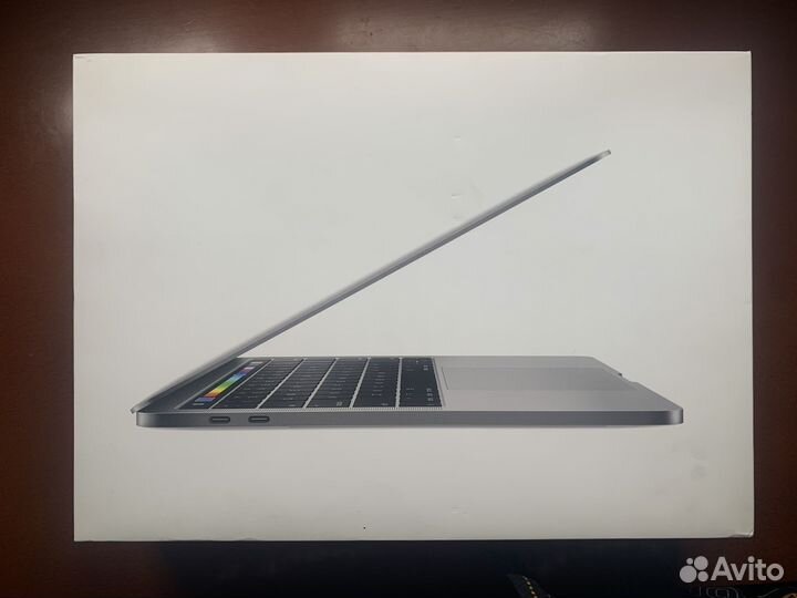 Apple MacBook Pro 13 2017 8Gb/256Gb