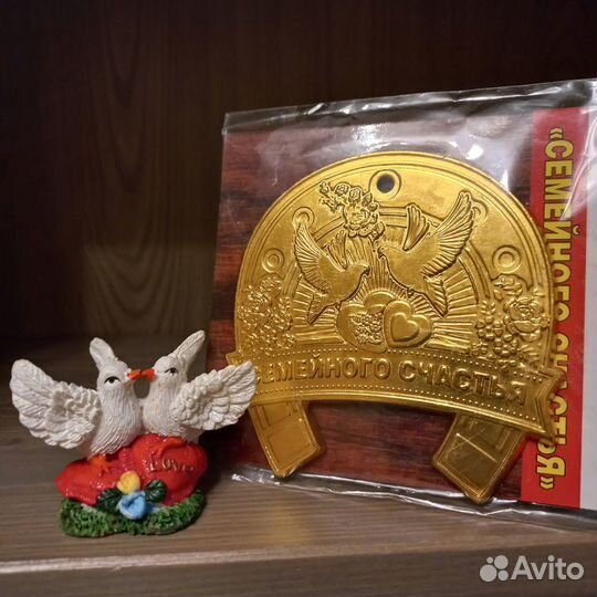 Подкова + статуэтка голуби